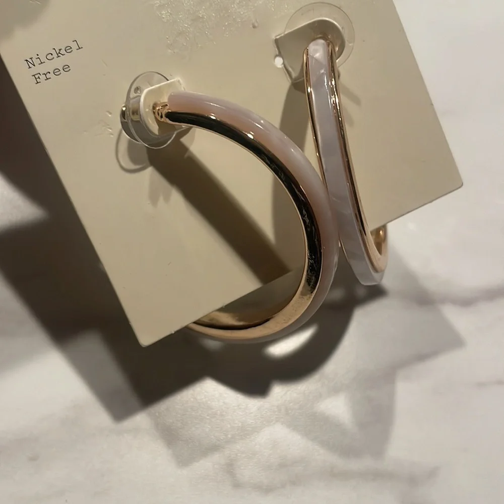 A new day earrings powder pink gold hoop nickel free fashion jewelry stud New OS